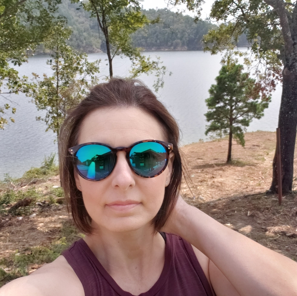 Meet your Posher, Kelli